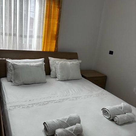 Guest House Adi Hoxha Berat Exterior photo