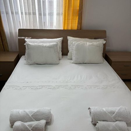 Guest House Adi Hoxha Berat Exterior photo